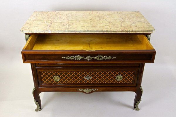 Antique French Chest of Drawers in Mahogany with Marquetry Works, 1870-TQA-1419285