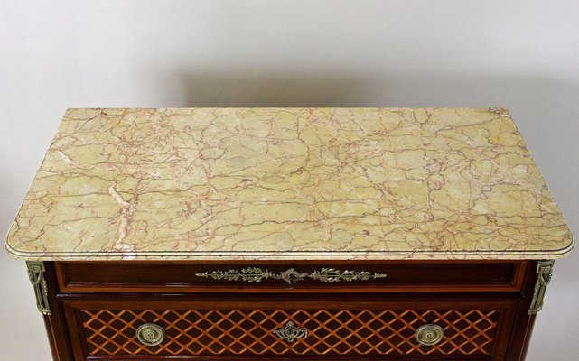 Antique French Chest of Drawers in Mahogany with Marquetry Works, 1870-TQA-1419285