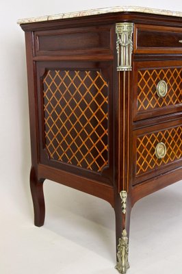 Antique French Chest of Drawers in Mahogany with Marquetry Works, 1870-TQA-1419285