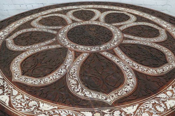 Antique Indian Anglo Wood Hand-Carved Round Dining Table, 1890s-UZN-2027863