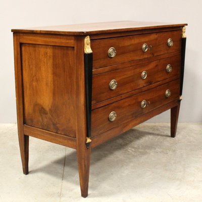 Antique Italian Chest of Drawers in Walnut, 1700s-UMS-1792466