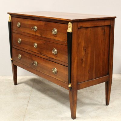 Antique Italian Chest of Drawers in Walnut, 1700s-UMS-1792466