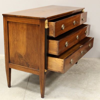 Antique Italian Chest of Drawers in Walnut, 1700s-UMS-1792466