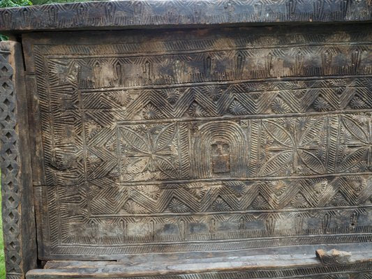 Antique Orient Cedar Wood Treasure Dowry Chest from Nuristan Afghanistan, 19th Century-UZN-1394013