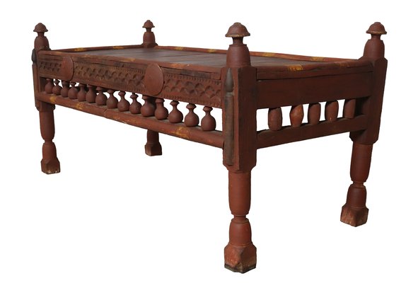 Antique Pakistanian Coffee Table in Wood, 1920s-UZN-1395888