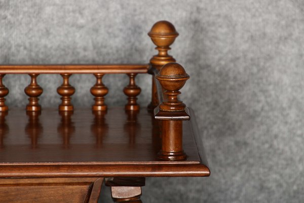 Antique Side Table in Walnut, 1880-DXD-1750385