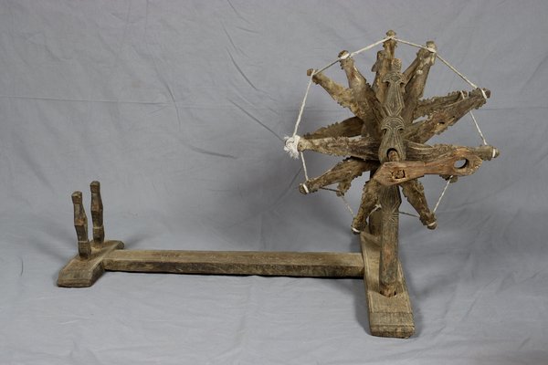 Antique Traditional Basic Spinning Wheel, Nuristan Charkha, 1890s-UZN-1389294