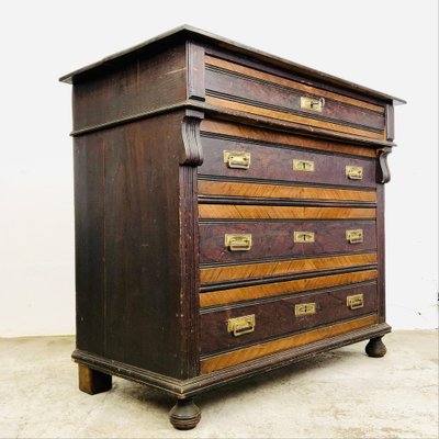 Antique Wood Dresser-LCQ-1342946