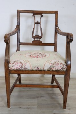 Armchair in Walnut, Mid-18th Century-DCO-1756940