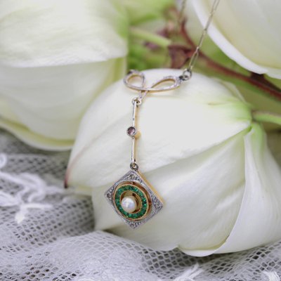 Art Deco 18 Karat Yellow and White Gold Pendant Necklace with Emerald, Diamonds and Fine Pearl, 1920s-OLU-1757419