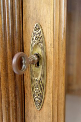 Art Deco Display Cabinet in Walnut, 1920-XNH-1804554