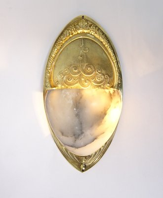 Art Deco Wall Lamp in Bronze and Alabaster, 1920s-FPY-1800528