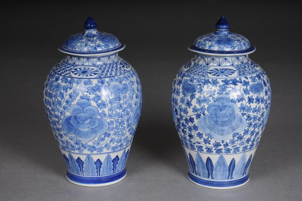 Asian Lidded Vases in Porcelain, 20th Century, Set of 2-FLW-1765793