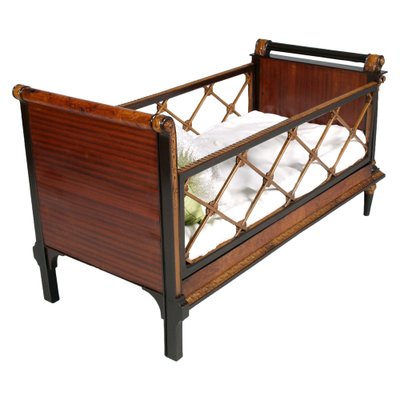 Baby Bed Cot in Burl Walnut and Carved Maple by Paolo Buffa for La Permanente Mobili Cantù, 1930s-NJV-1373662