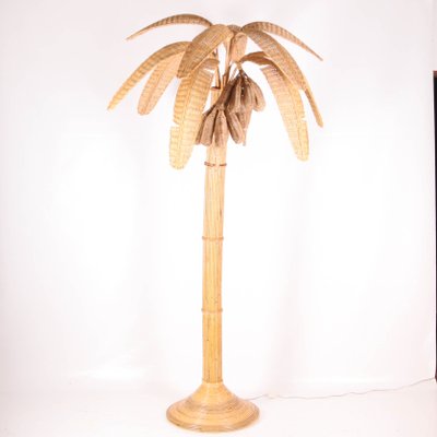 Banana Lamp in Natural Rattan-DSC-1398903