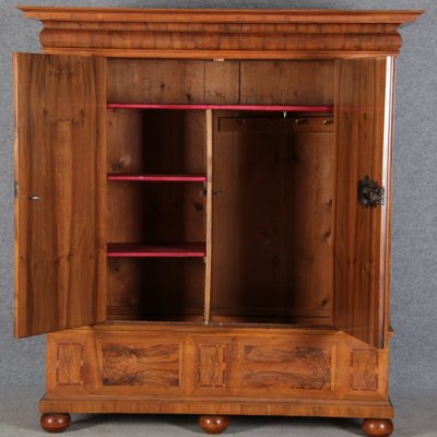 Baroque Wardrobe in Walnut, 1740s-DXD-1790285