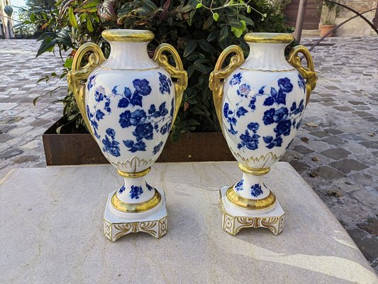 Bavarian Amphora Shaped Vases in White & Gold Porcelain with Handmade Blue Floral Decorations & Golden Swan Neck-Shaped Handles, Set of 2-ZFY-1756875