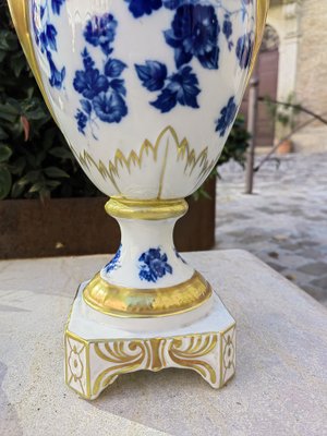 Bavarian Amphora Shaped Vases in White & Gold Porcelain with Handmade Blue Floral Decorations & Golden Swan Neck-Shaped Handles, Set of 2-ZFY-1756875