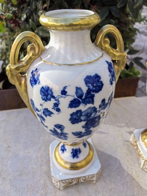 Bavarian Amphora Shaped Vases in White & Gold Porcelain with Handmade Blue Floral Decorations & Golden Swan Neck-Shaped Handles, Set of 2-ZFY-1756875