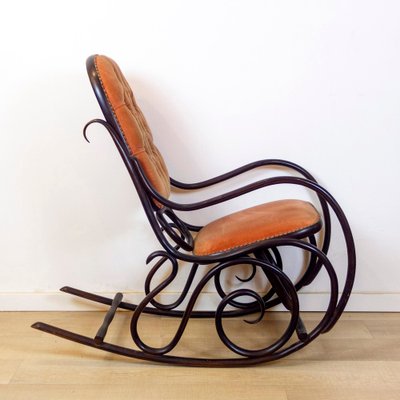 Bentwood Pink Capitonnée Upholstered Rocking Chair for Gasisa, Spain, 1960s-CQZ-1702256