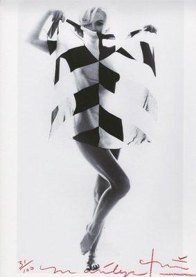 Bert stern "Marilyn Monroe black and white scarf " 2012 2012-ICD-795624