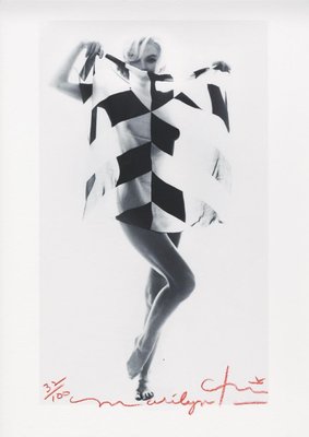 Bert stern "Marilyn Monroe black and white scarf " 2012 2012-ICD-795614