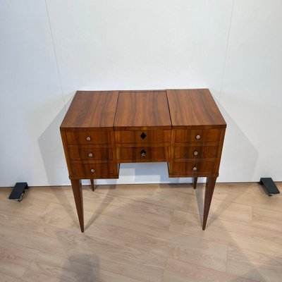 Biedermeier Dressing Table in Walnut Veneer, 1830-NNB-1780832