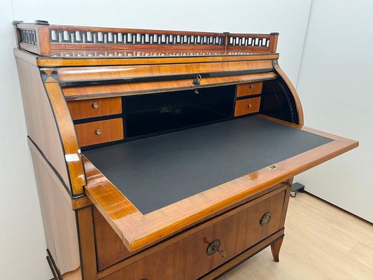 Biedermeier Roll-Top Desk in Cherry Veneer and Brass, 1820-NNB-2017624