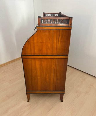 Biedermeier Roll-Top Desk in Cherry Veneer and Brass, 1820-NNB-2017624