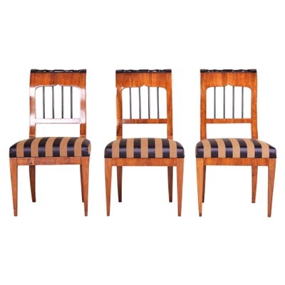 Biedermeier Walnut Dining Chairs, Austria, 1820s, Set of 3-WHY-1078982