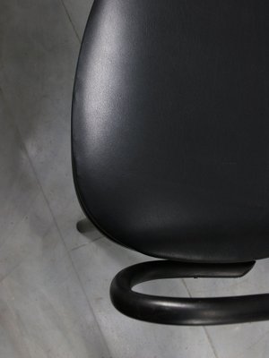 Black Leather No. 18 Chair with Arms by Michael Thonet for Thonet-HGJ-975714