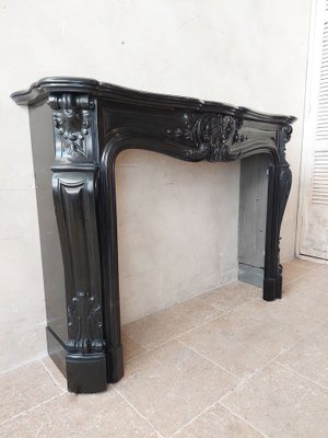 Black Marble Three Shell Mantelpiece-TDA-1785097