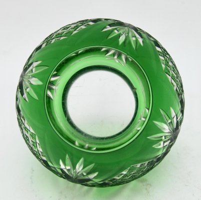 Bohemian Pique Fleurs Vase in Bright Green Cut-to-Clear Crystal with Grille-MJY-1148911