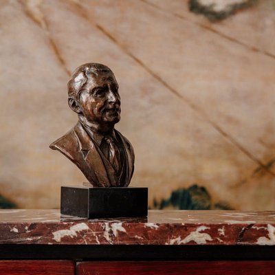 Bronze Bust of a Man-UQL-899812