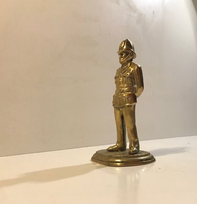 Bronze Sculpture of British Police Officer, 2nd, 1946-LCR-820422