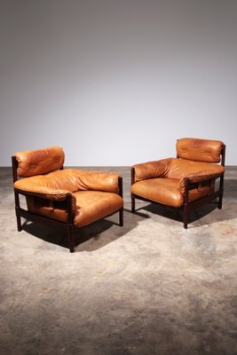 Brutalist Leather Chairs with Wooden Base, 1970s, Set of 2-EZZ-2041833