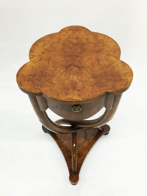 Burr Walnut Side Table with Curved Legs, 20th Century-UCH-1224601