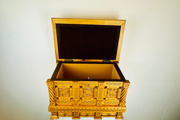 Carved Wooden Box Chest, 1988-ZDM-1765166