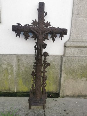 Cast-Iron Cross-GEL-1142491