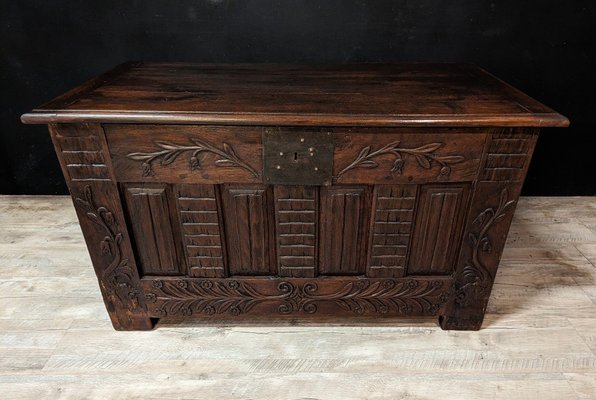 Catalan Chest in Walnut, Late 17th Century-IBO-1783536