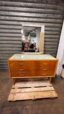 Chest of Drawers in Maple and Glass, 1960s-NUO-1419570