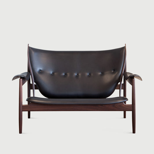 THE CHIEFTAIN SOFA by House of Finn Juhl