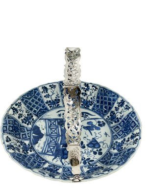 Chinese Blue and White Kraak Kangxi Porcelain Plate with Silver Bracket, 1700-UCH-1224347