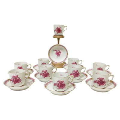 Chinese Bouquet Raspberry Porcelain Cups and Saucers from Herend Hungary, Set of 20-UCH-1224466