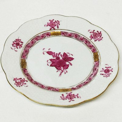 Chinese Bouquet Raspberry Porcelain Round Tray and Small Plates from Herend Hungary, Set of 9-UCH-1224465