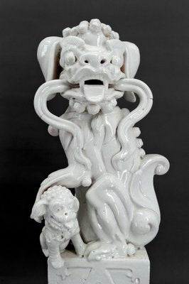 Chinese Guardian Lions in White Ceramic, Set of 2-XNH-1804483