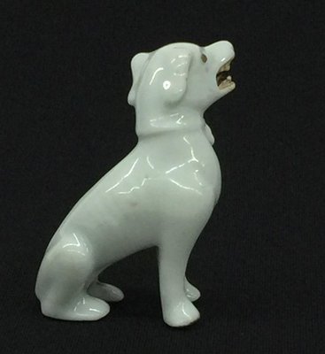 Chinese Porcelain Sitting Dog, Dehua, Qing Dynasty, Kangxi Era-UCH-1224684