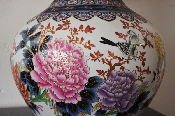 Chinese Vase Table Lamp with Hand-Embroidered Lace Shade, 1950s-KNM-884875