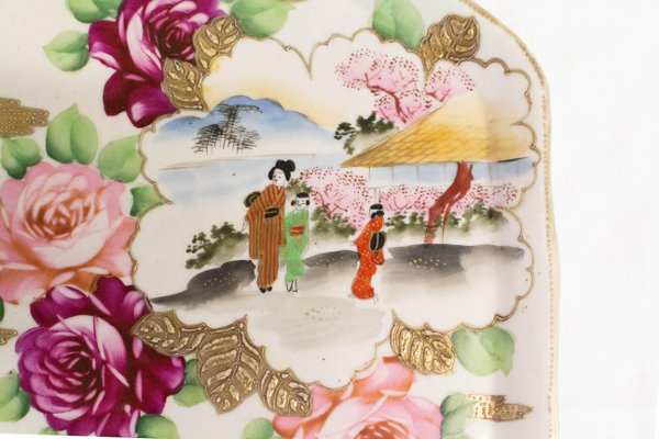 Chinoiserie Hand-Painted Porcelain Plate or Tray, Late 19th Century-RIU-803554