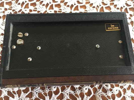 Cigarette Storage Box with Music Box and Lighter, 1970s-WQQ-693224